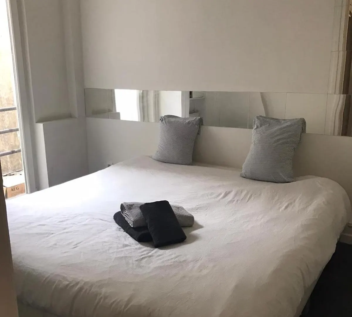 Living History - Den Guldenhoorn Aparthotel Antwerpen